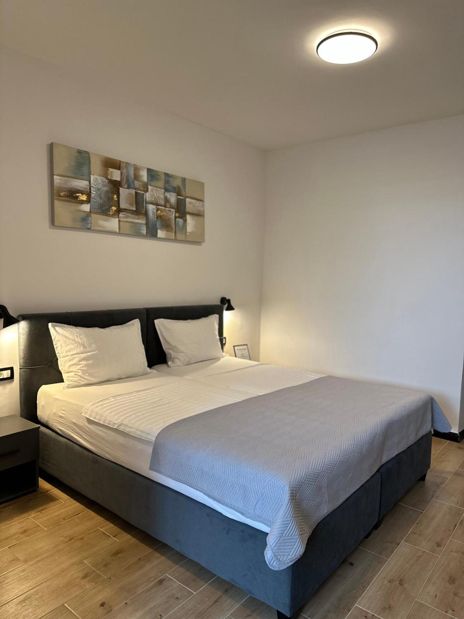 Crolivia Apartments Near Arena, Center Of بولا المظهر الخارجي الصورة